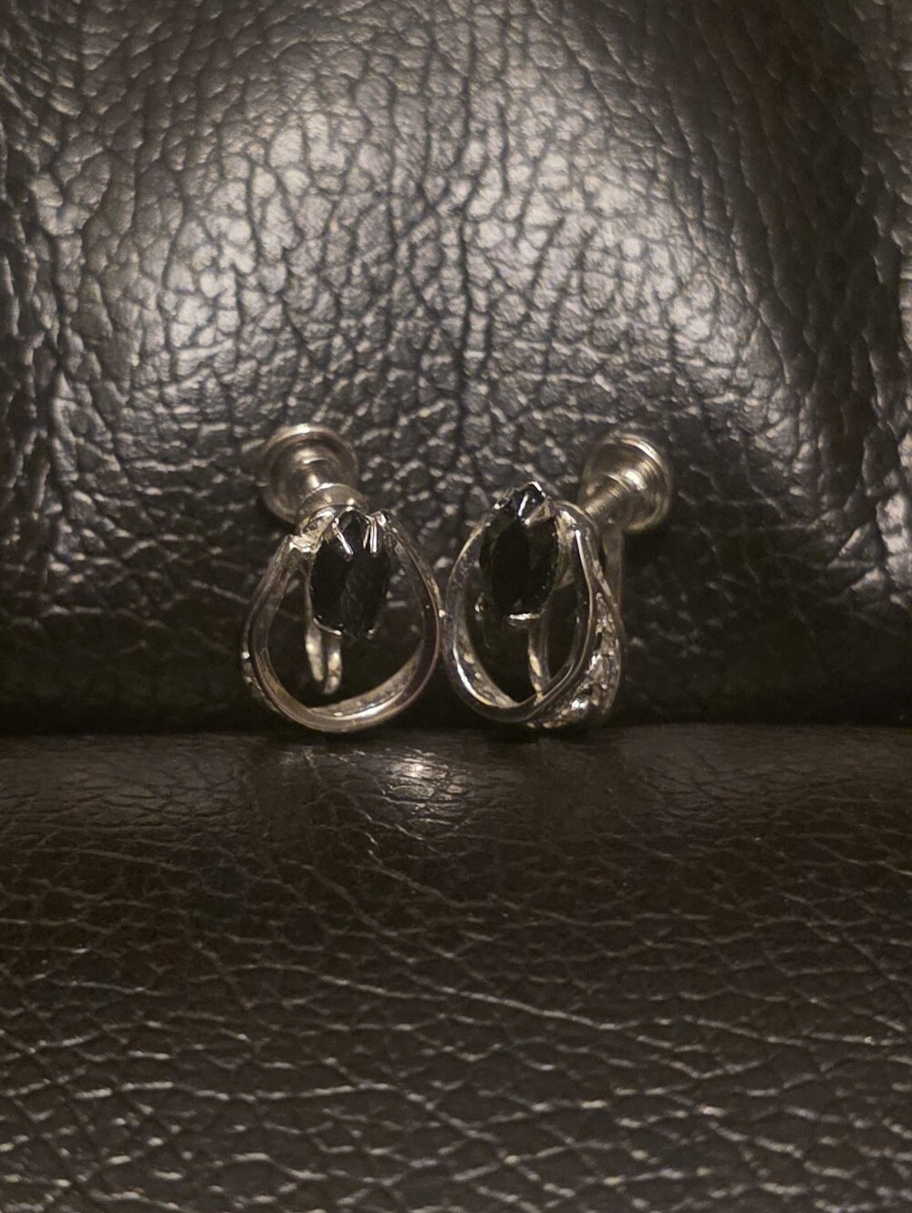 Vintage Sterling Silver 925 Titan Black Stone Loop Screwback Earrings